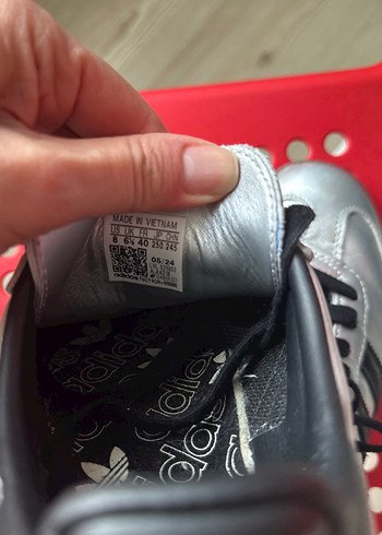 Orijinal Adidas Gri Metalik Kadın Spor Ayakkabı - Görsel 9