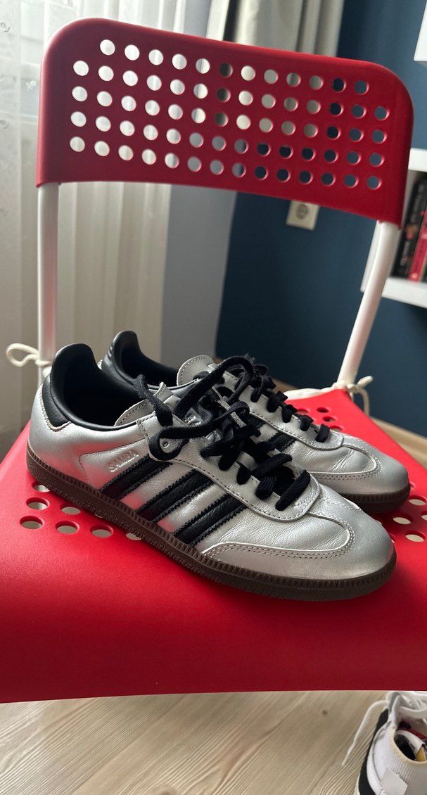 Orijinal Adidas Gri Metalik Kadın Spor Ayakkabı - Görsel 2