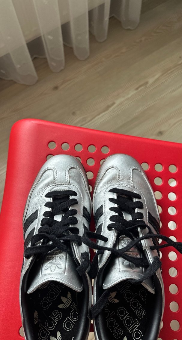 Orijinal Adidas Gri Metalik Kadın Spor Ayakkabı - Görsel 5