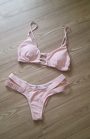 pembe bikini