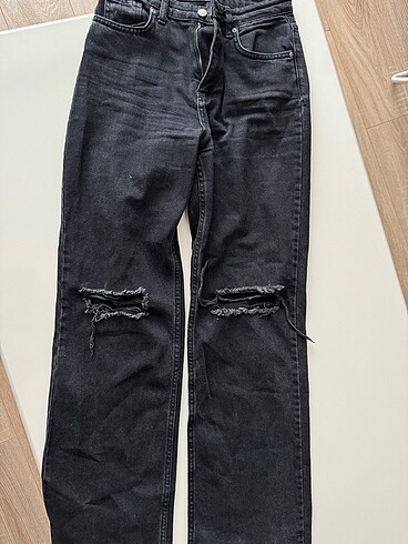 Milla yırtıklı jean