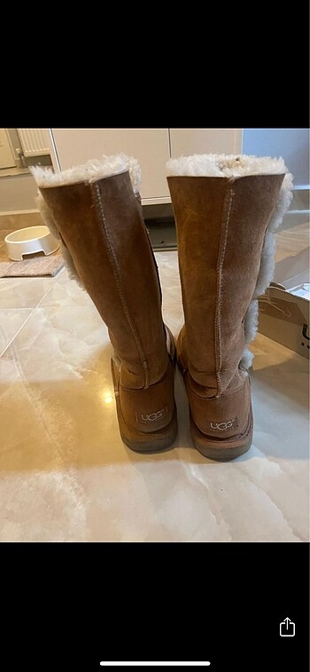40 Beden Ugg bot