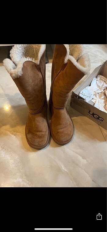 Ugg Ugg bot