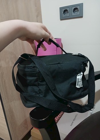 Siyah Beslenme Çantası - Görsel 3