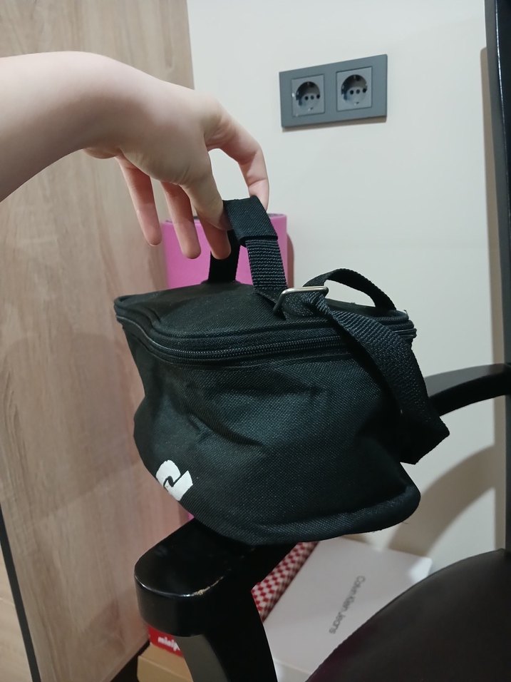 Siyah Beslenme Çantası - Görsel 2