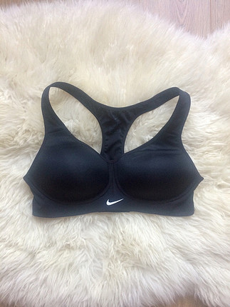 34 Beden siyah Renk Nike Spor Sütyeni