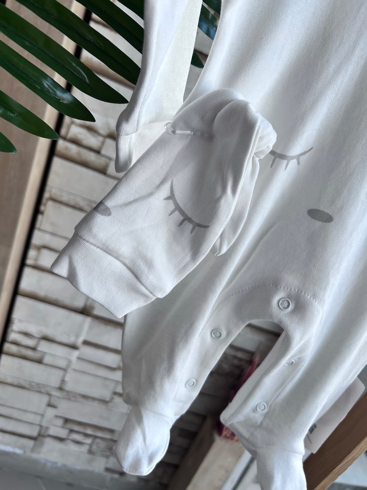 Uzun Kollu Beyaz Bebek Tulum ve Şapka - Görsel 2