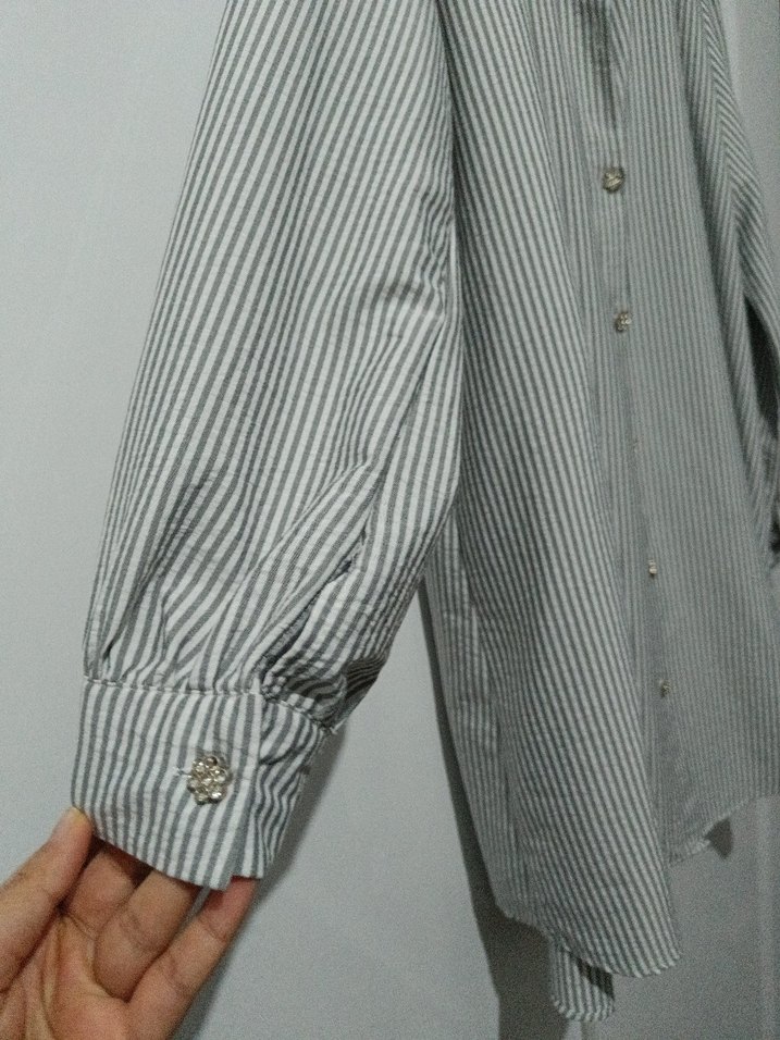 Gri Çizgili Uzun Kollu Kadın Keten Gömlek - Görsel 2