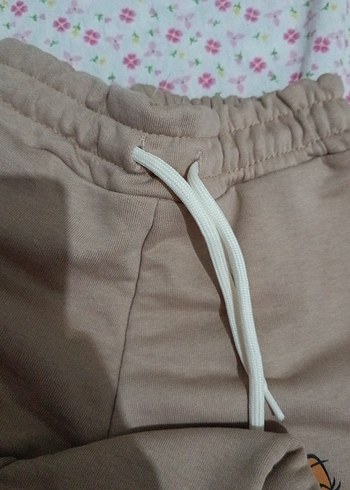 Bej Nakışlı Kız Çocuk Rahat Paça Eşofman - Görsel 3