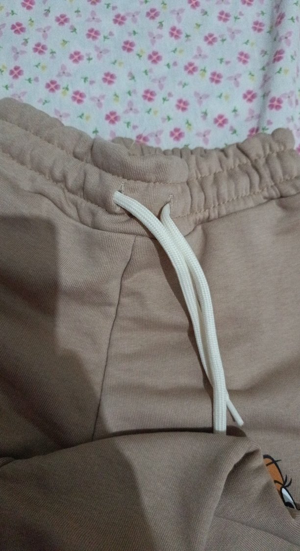 Bej Nakışlı Kız Çocuk Rahat Paça Eşofman - Görsel 3