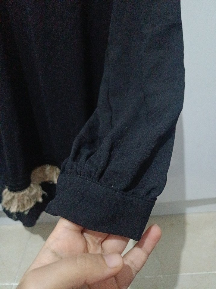 Püsküllü Siyah Uzun Kollu Kadın Tunik - Görsel 3