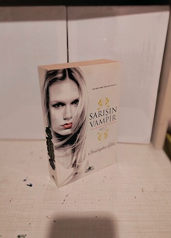 Sarışın Vampir No.1