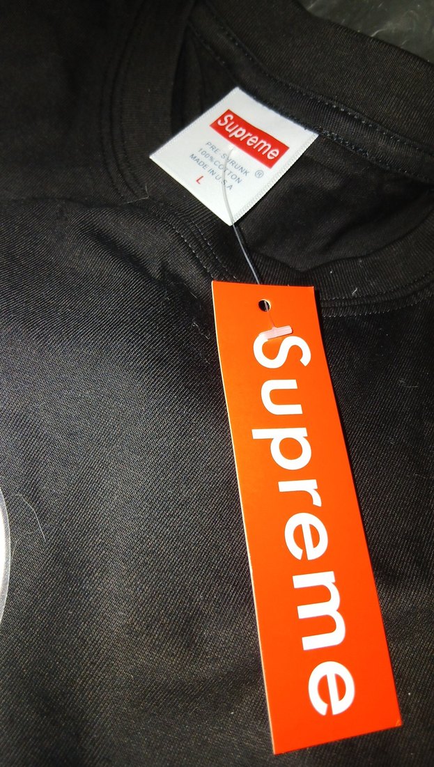 sold Supreme tee - Görsel 3