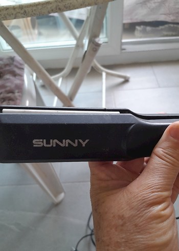 Sunny Siyah Saç Düzleştirici