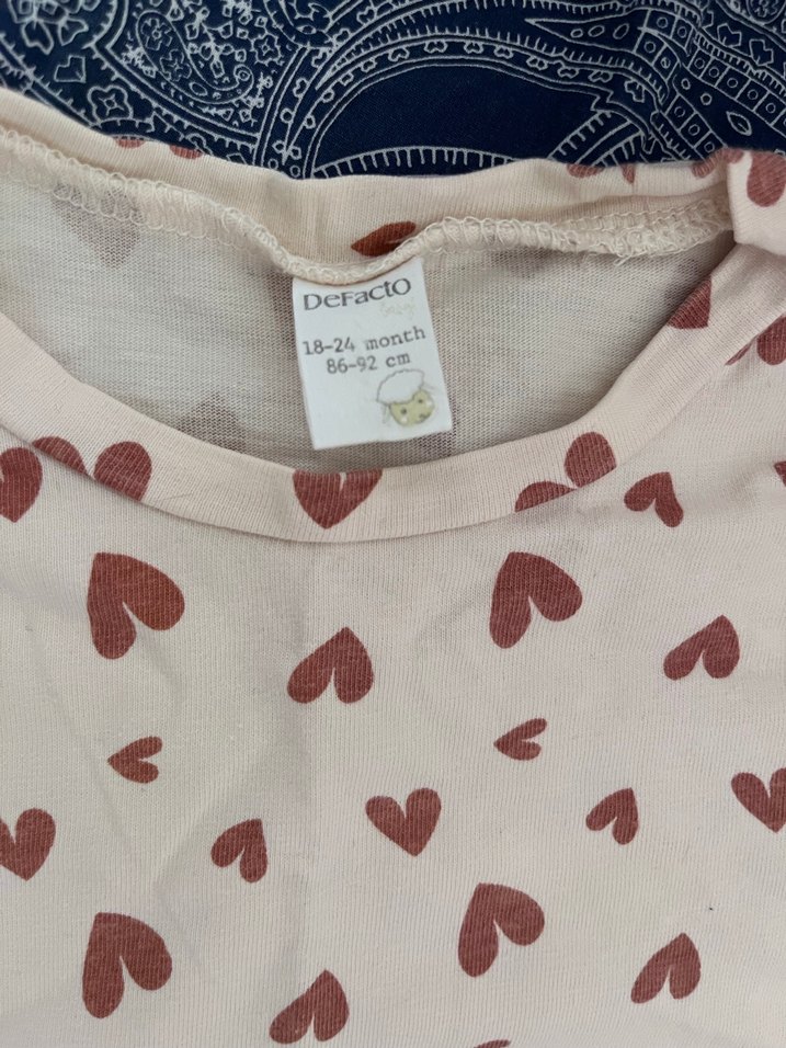 Kız Çocuk Bej Kalp Desenli Uzun Kollu Tişört - Görsel 2