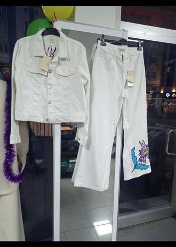 Beyaz işlemeli Kadın kot takım SON FİYAT! - Görsel 2