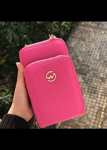 Çok kullanışlı pembe kol çantası