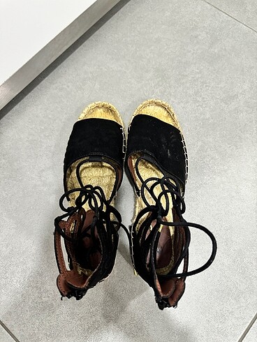 37 Beden H&M sandalet