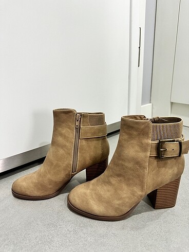 Primark Kadın bot