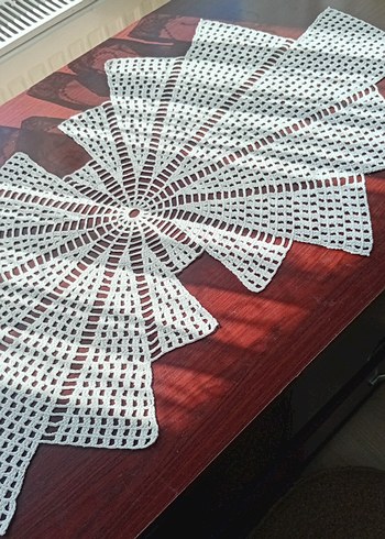 Beyaz modern örtü