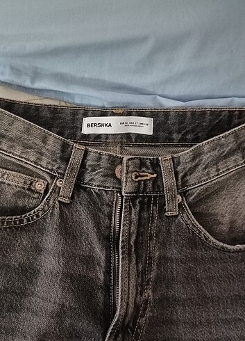 32 Beden Bershka Straight Fit Jean