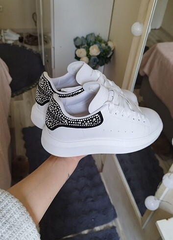 Alexander McQueen taşlı ayakkabı  - Görsel 8