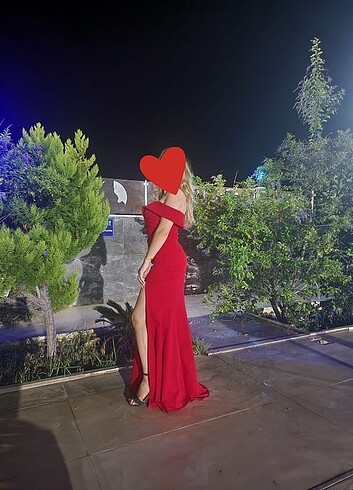 Uzun derin yırtmaçlı abiye 