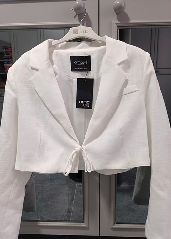 Beyaz Düğmeli Keten Mini Blazer - Görsel 3