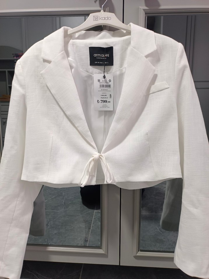 Beyaz Düğmeli Keten Mini Blazer - Görsel 5