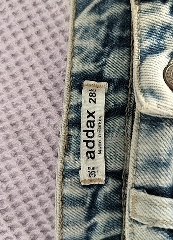 36 Beden mavi Renk Yırtık model jean