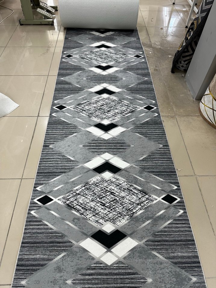 Gri Yılan Desenli Modern Koridor Halısı - Görsel 2