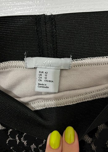 Dantel Detaylı Siyah Mini Etek - Görsel 2