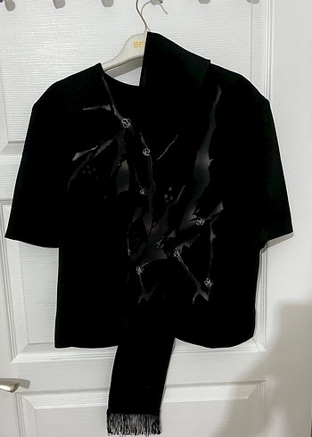 Siyah Baskılı Kısa Kollu Mini Bluz - Görsel 3