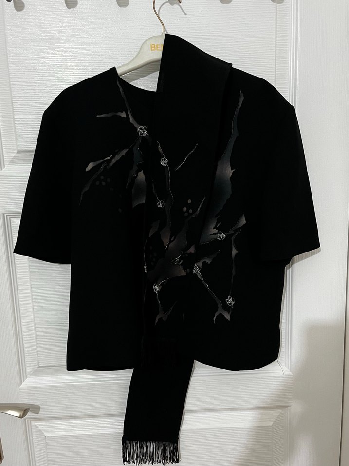 Siyah Baskılı Kısa Kollu Mini Bluz - Görsel 3