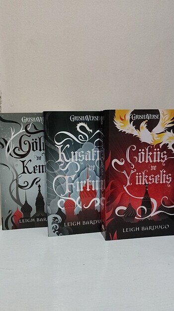 Grisha verse serisi ilk 3 kitap