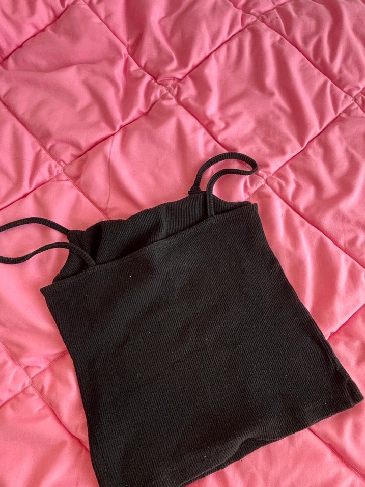 Nakış Detaylı Siyah Örme İnce Askılı Atlet - Görsel 2