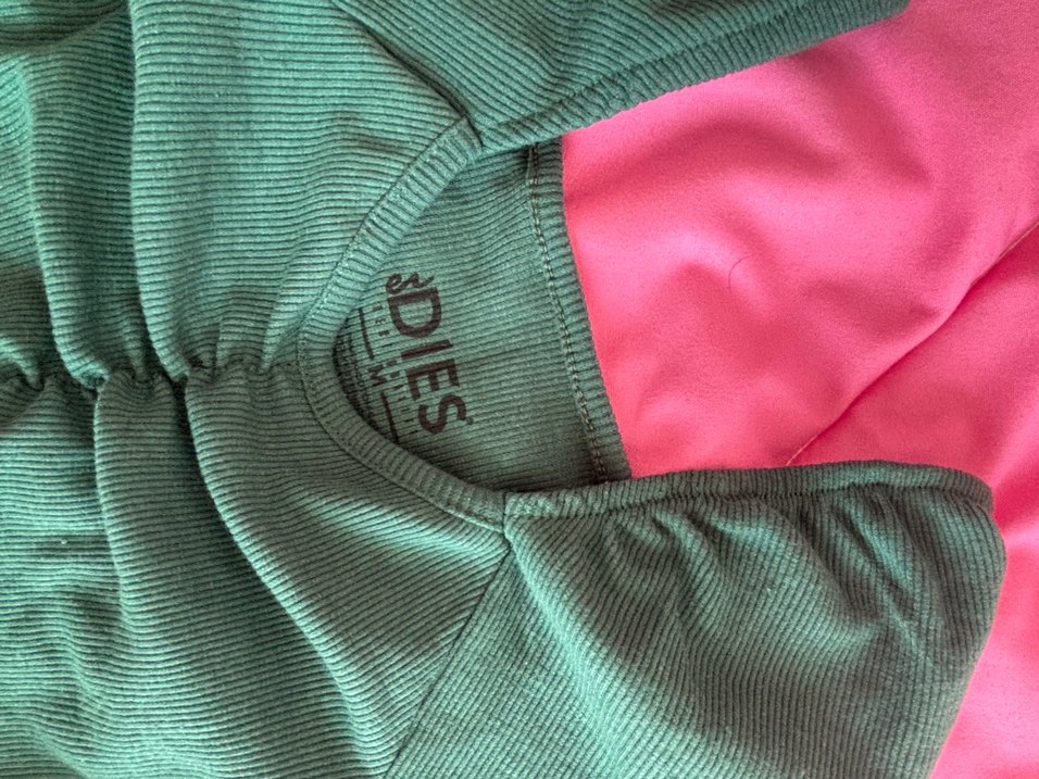 Koyu Yeşil V Yaka Kız Tişörtü - Görsel 2