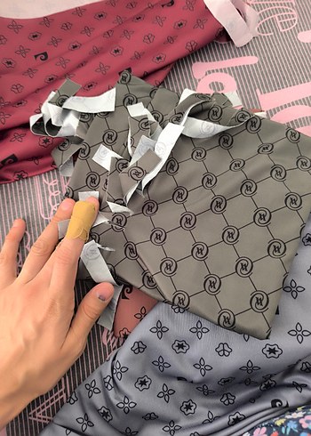 pratik Desenli Şal - Görsel 14