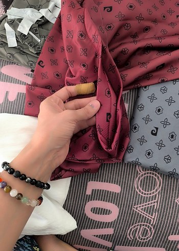 pratik Desenli Şal - Görsel 13
