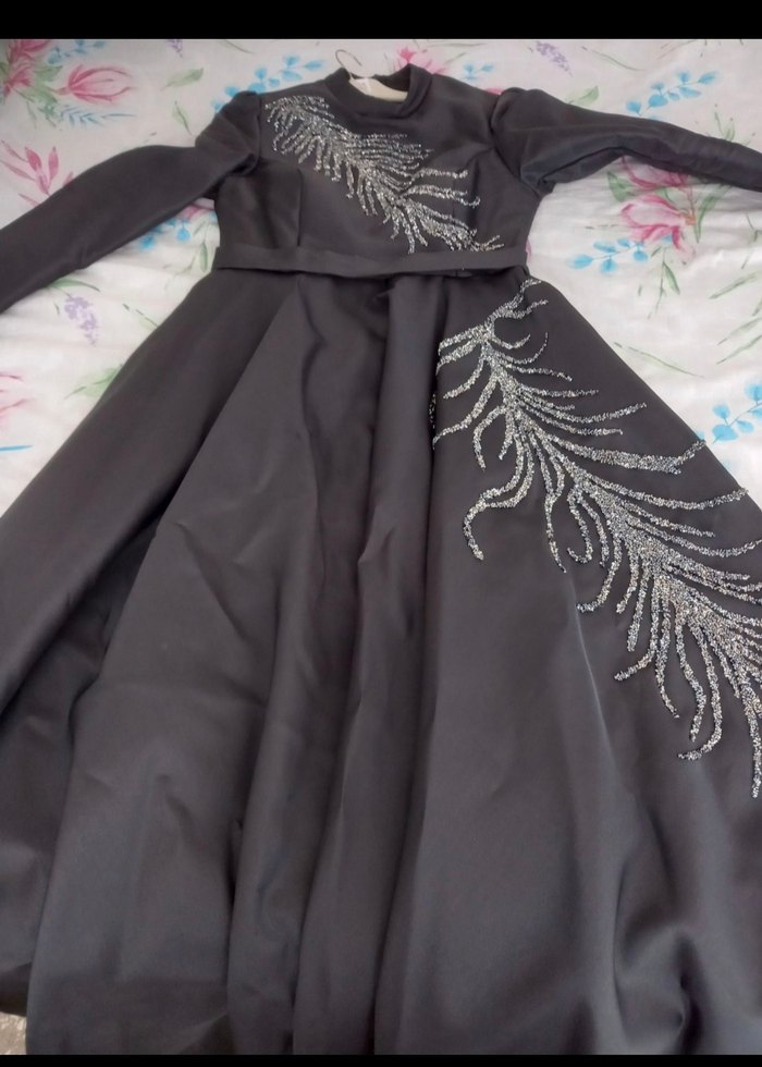 İşlemeli Siyah Uzun Kollu Uzun Abiye Elbise - Görsel 4