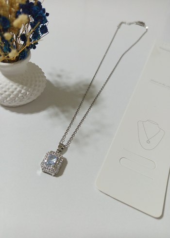 Altın Renk Zincir Detaylı Midi Kolye baget - Görsel 2