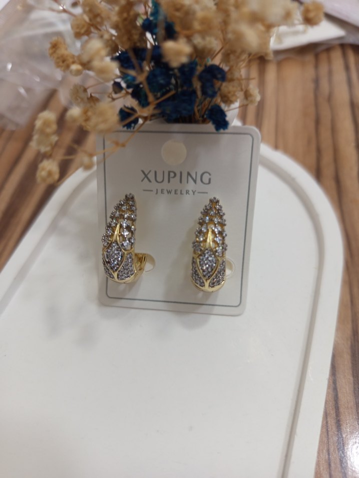 Xuping Altın Renkli Mini Payetli Küpe - Görsel 3