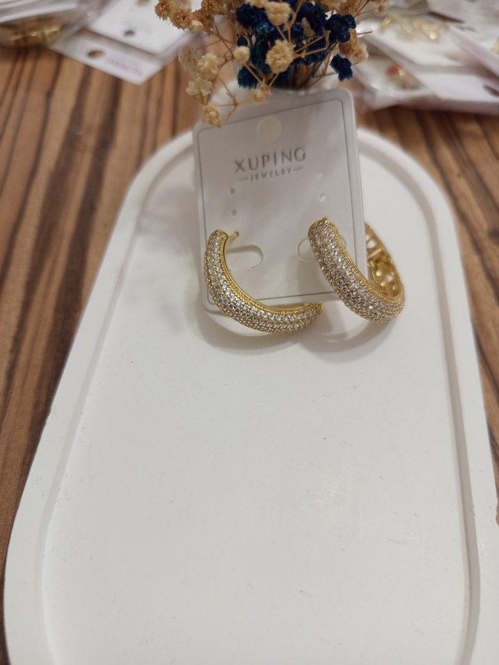 Xuping Mini Boncuk Detaylı Altın Küpe - Görsel 2