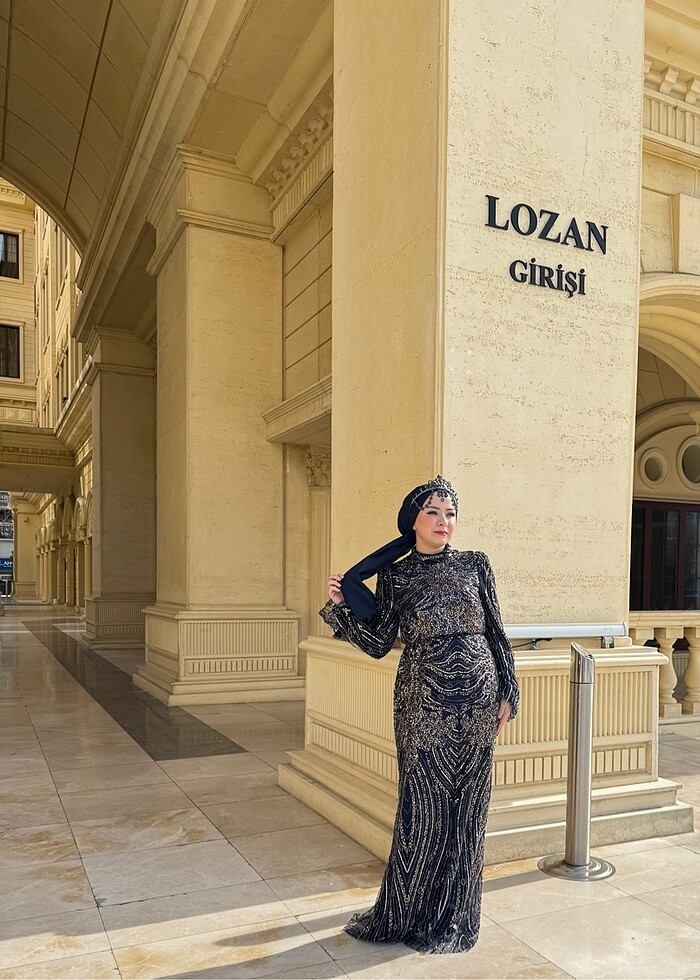 Hem uygun hem şık abiye - Görsel 3