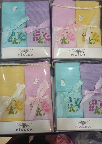 Nakışlı Pastel Renkli Çoklu Havlu Seti