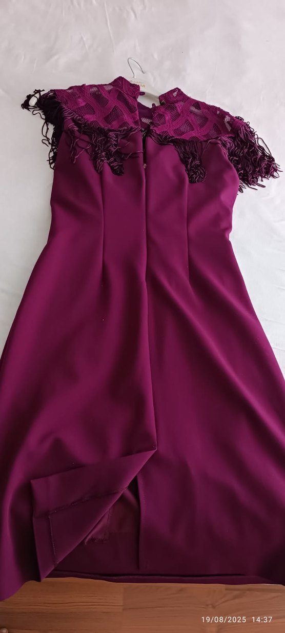 Bordo İşlemeli Straplez Midi Elbise - Görsel 3