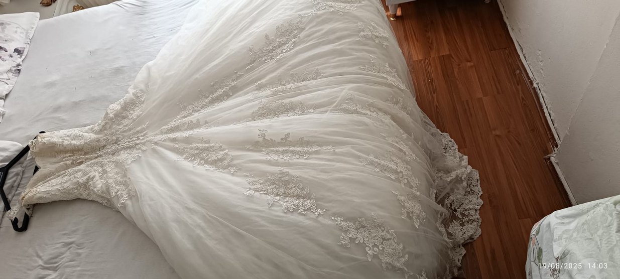 Straplez A Kesim Beyaz Uzun Gelinlik - Görsel 5