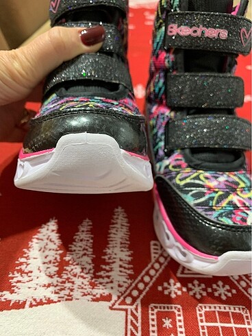 27 Beden çeşitli Renk Skechers heart lights bot