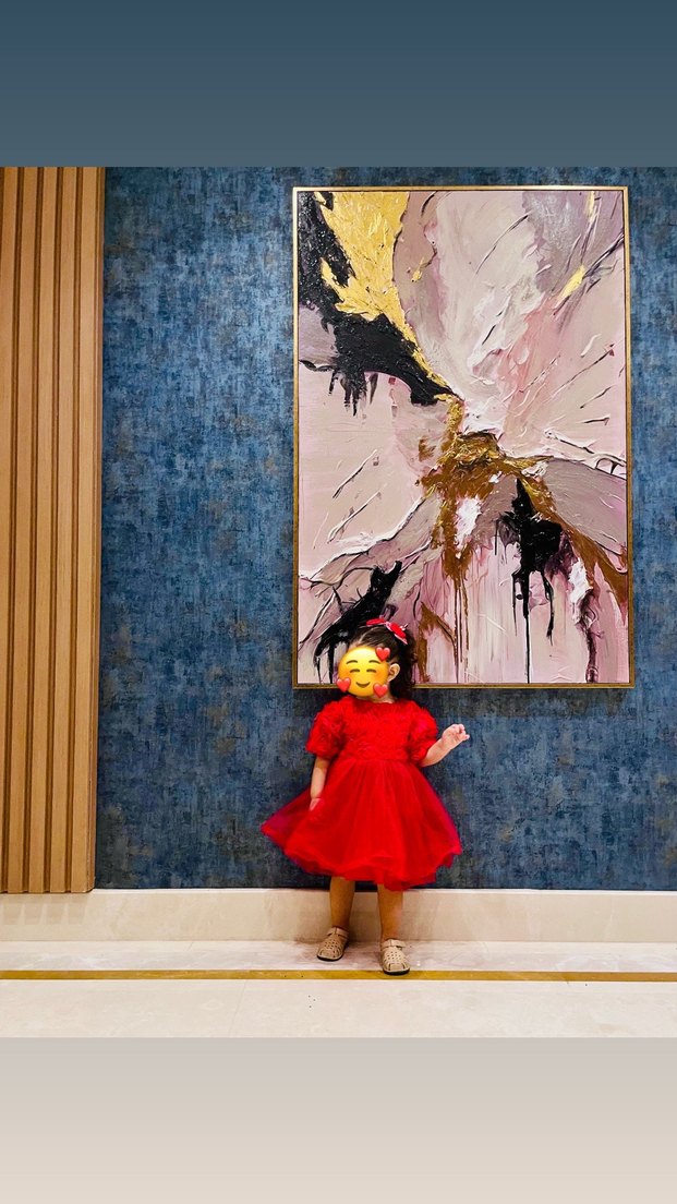 ***SATILDII ****
Kırmızı gül detaylı tütülü elbise - Görsel 2