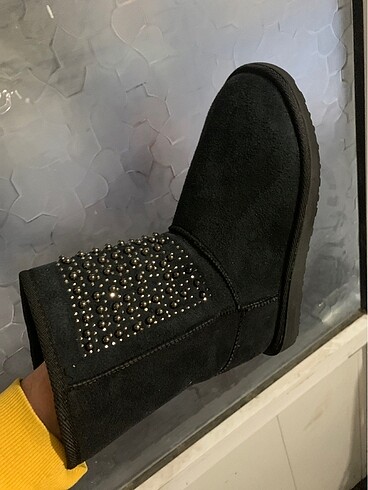 Ugg Ürün orijinal kalitededir defosu yoktur